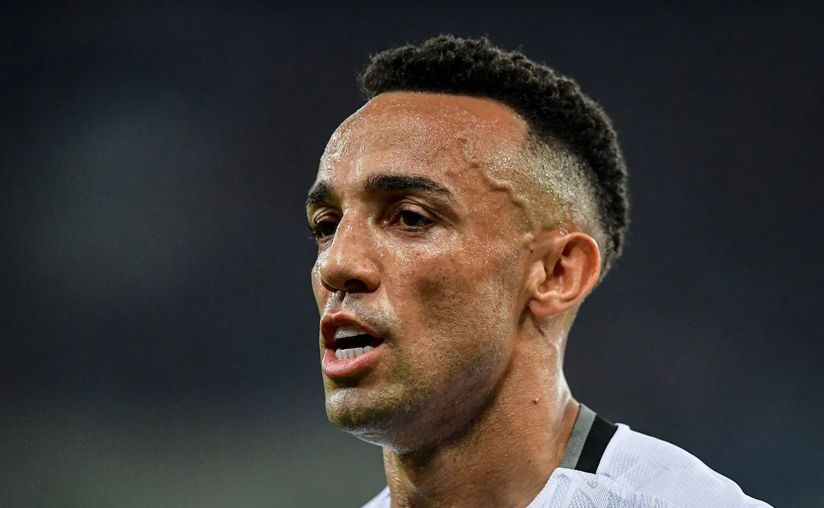 Botafogo aguarda Marçal e estuda alternativas para jogo contra o Racing