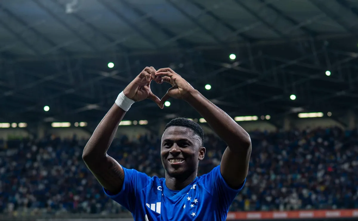 Cruzeiro vence Boca Juniors com gol decisivo de Villarreal e assume liderança na Libertadores