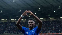 Néiser Villarreal comemora seu gol no Cruzeiro.