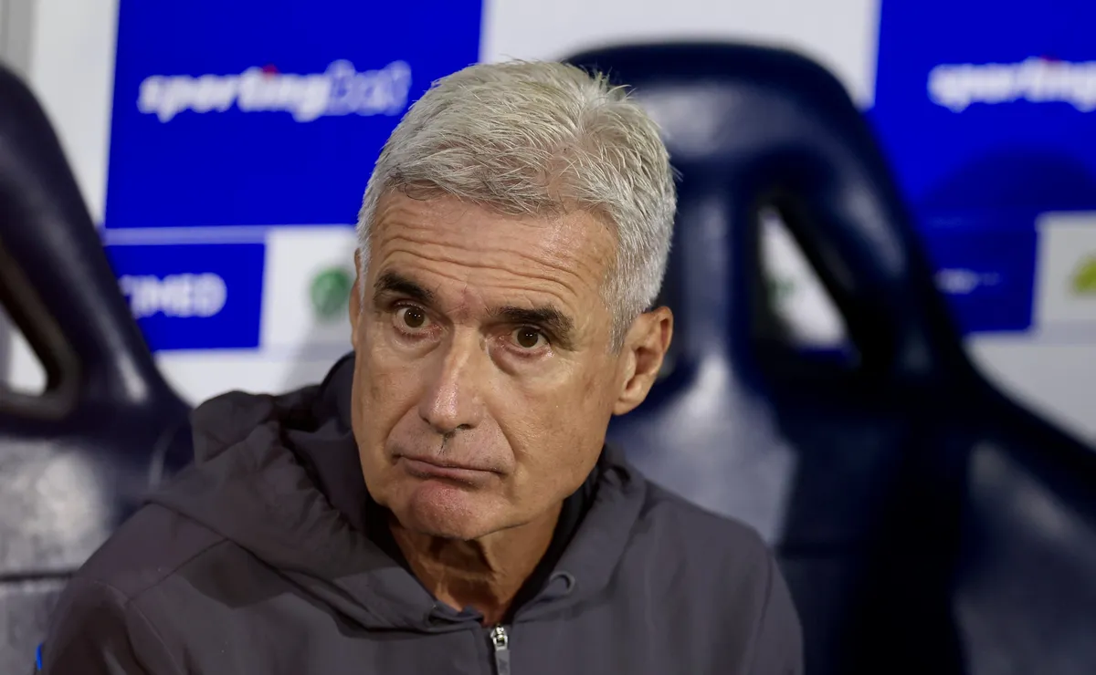 Venda de Matías Arezo para o Peñarol é considerada praticamente certa e Luís Castro quer reforços no meio do ano