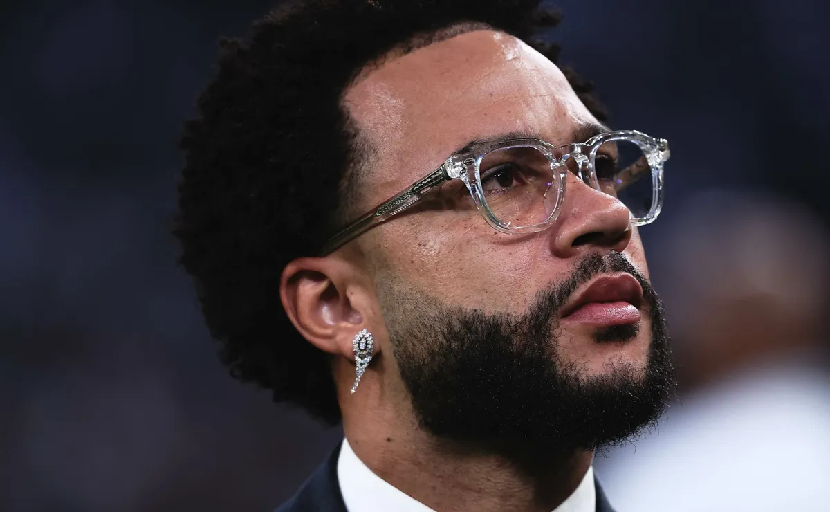 Marcelo Paz quer e corre no Corinthians para renovar com Memphis Depay: “Por ele, assinaria amanhã”