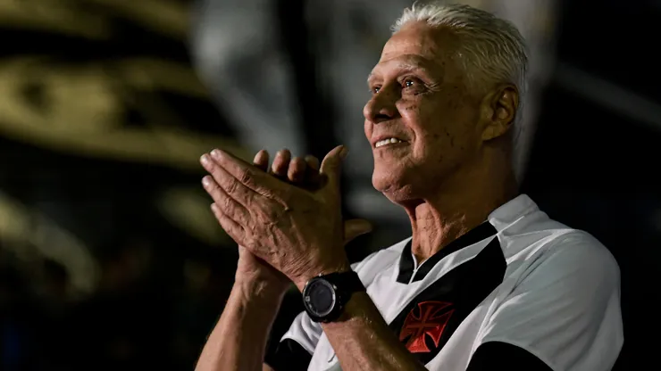 Roberto Dinamite é um dos maiores ídolos do Vasco - Foto: Thiago Ribeiro/AGIF