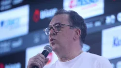 Marcelo Teixeira durante apresentação de Neymar em 2025.