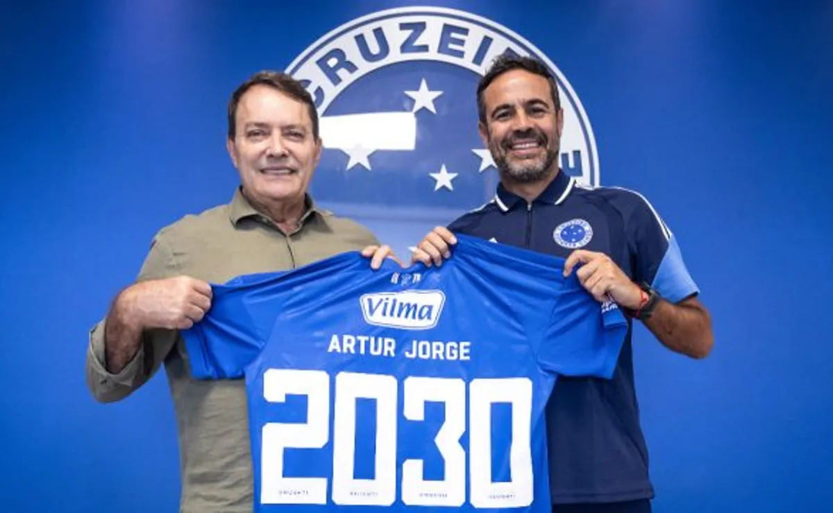 Artur Jorge terá poder total no Cruzeiro e comandará também ações na base após renovação