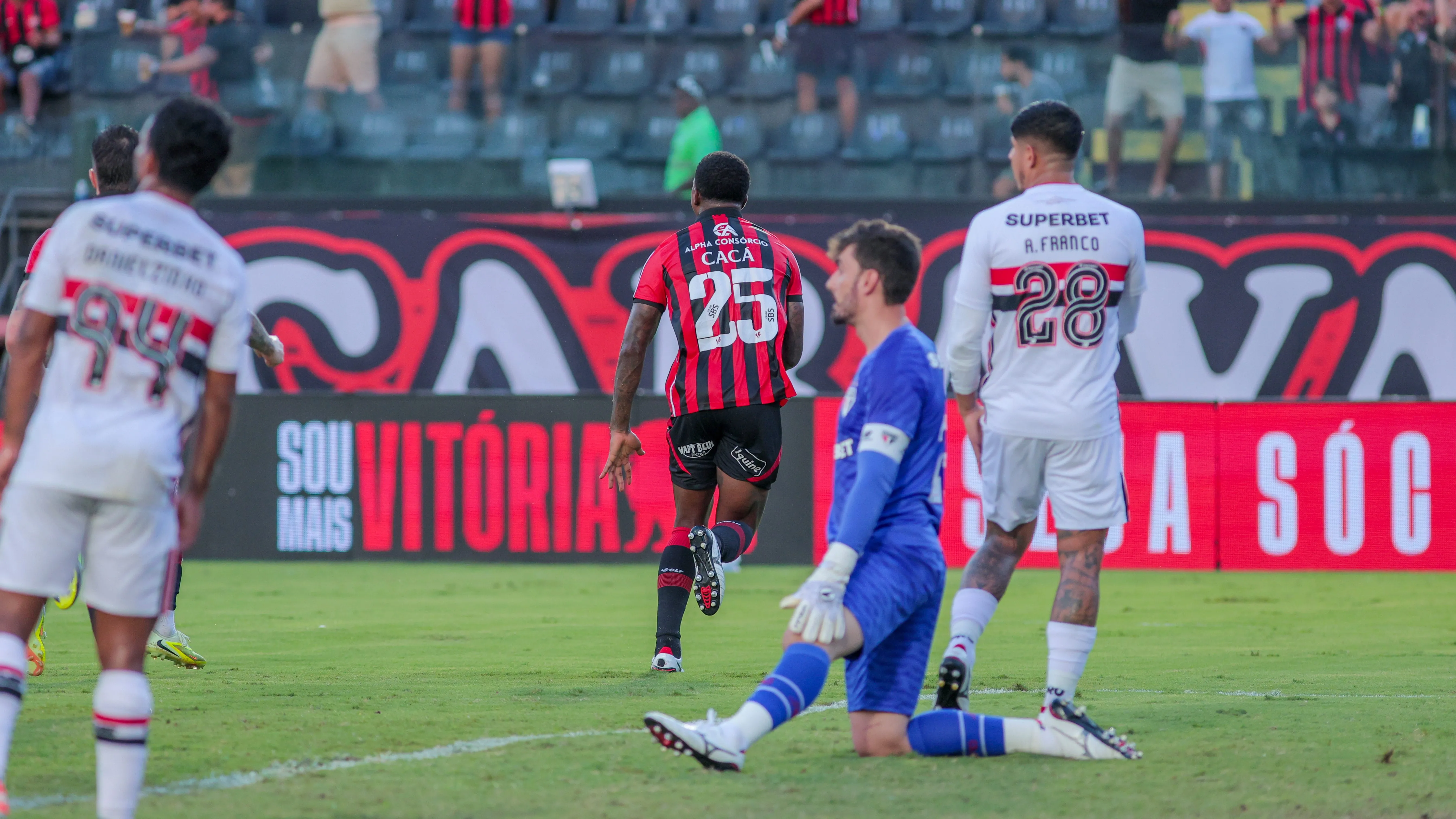 São Paulo vem de uma derrota no Brasileirão - Foto: Márcio José/AGIF.