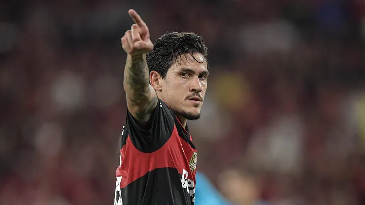 Pedro jogador do Flamengo durante partida contra o Santos. Foto: Thiago Ribeiro/AGIF