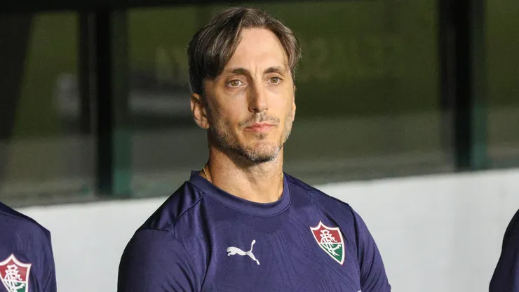 Luis Zubeldía técnico do Fluminense durante partida contra o Coritiba. Foto: Robson Mafra/AGIF