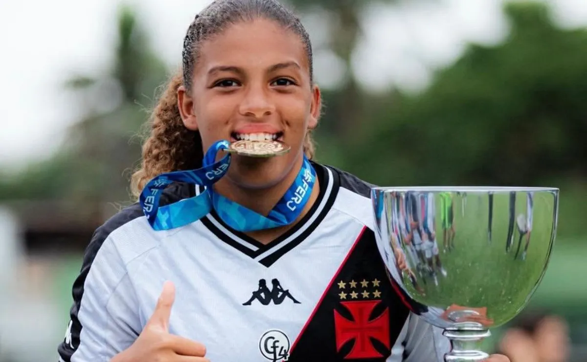 Promessa da base, Estephany Oliveira deixa o Vasco e atrai gigantes do futebol feminino