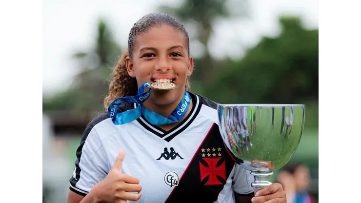 Estephany Oliveira deixa o Vasco. Foto: Reprodução/Redes Sociais
