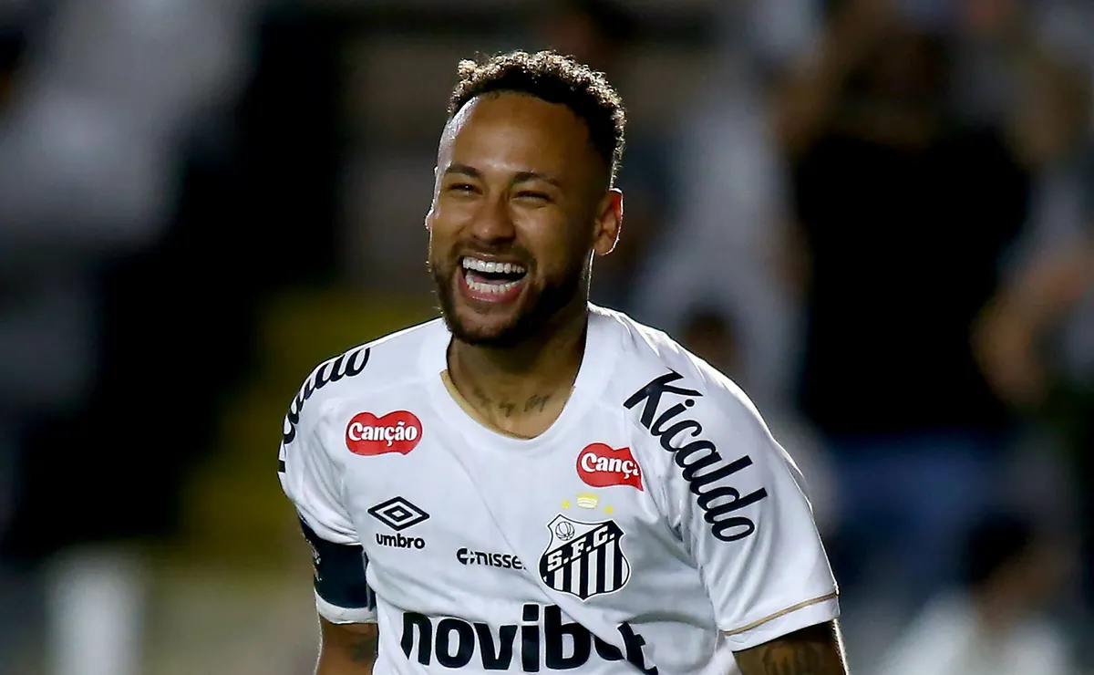 Neymar abre o placar contra o Recoleta dentro da Vila Belmiro e volta a marcar em competições internacionais