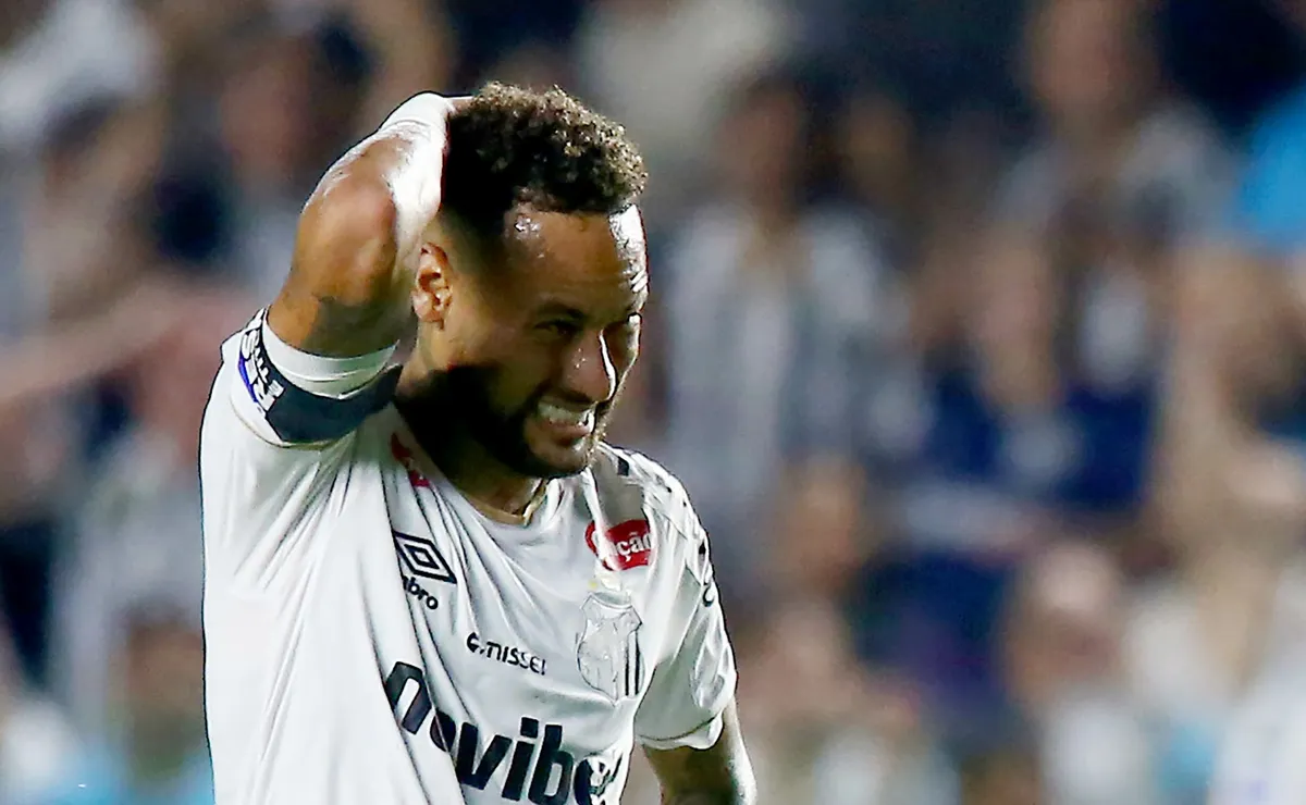 Neymar marca, mas Santos apenas empata com Deportivo Recoleta no aniversário de 114 anos