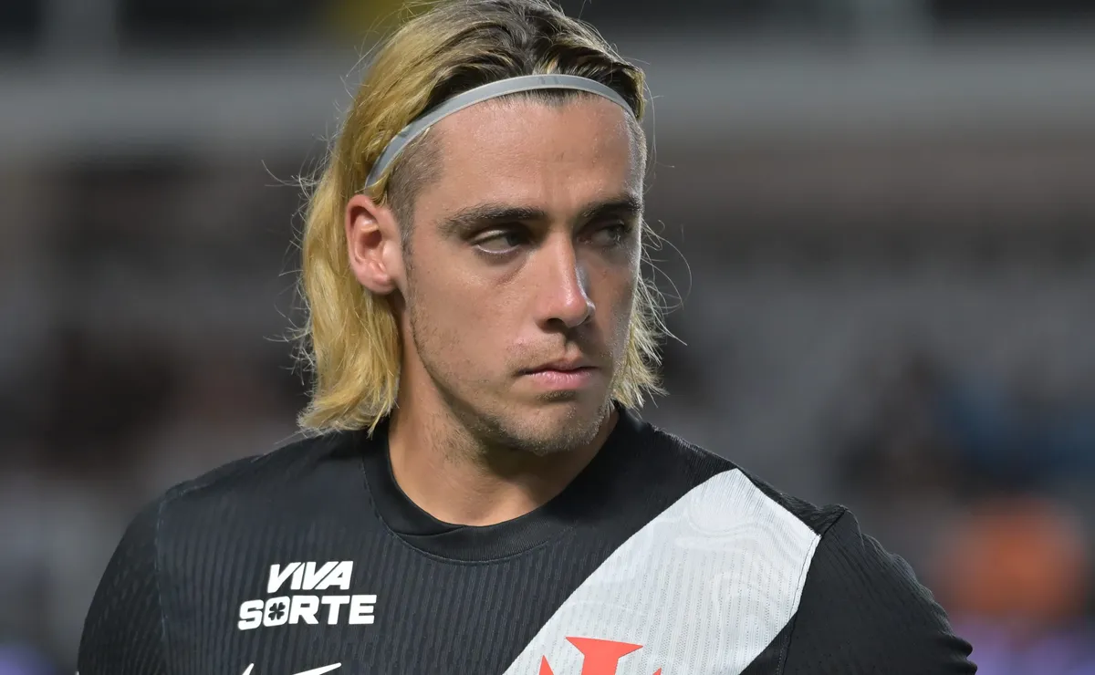 Spinelli contraria Renato Gaúcho e minimiza arbitragem em derrota do Vasco: “Não interferiu muito”