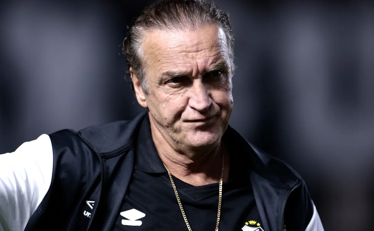 Cuca alerta para incompetência nas finalizações no empate do Santos: “Isso cria um perigo”