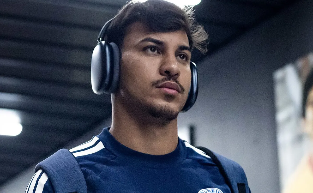 Kaio Jorge é cortado novamente para jogo da Libertadores e lesão complexa preocupa o Cruzeiro