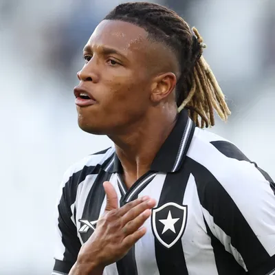 Botafogo muda de ideia sobre Danilo e aceita vendê-lo