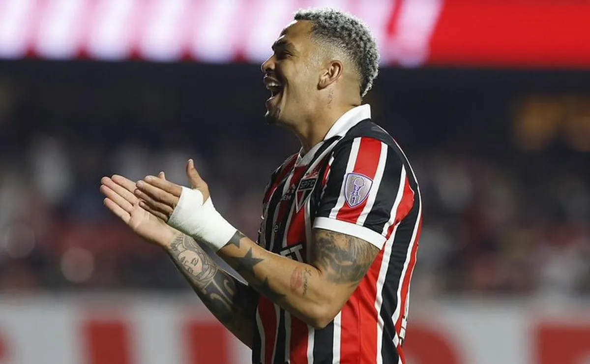Luciano amplia vantagem e já tem mais que o dobro de gols de Lucas na Sul-Americana
