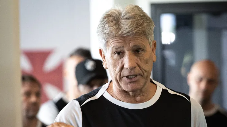 Renato Gaúcho técnico do Vasco durante treinamento no CT