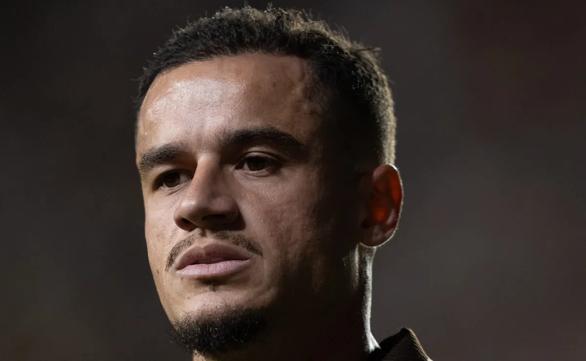 Philippe Coutinho, ex-Vasco, tem quatro dias para responder oferta oficial que recebeu do Pumas, do México
