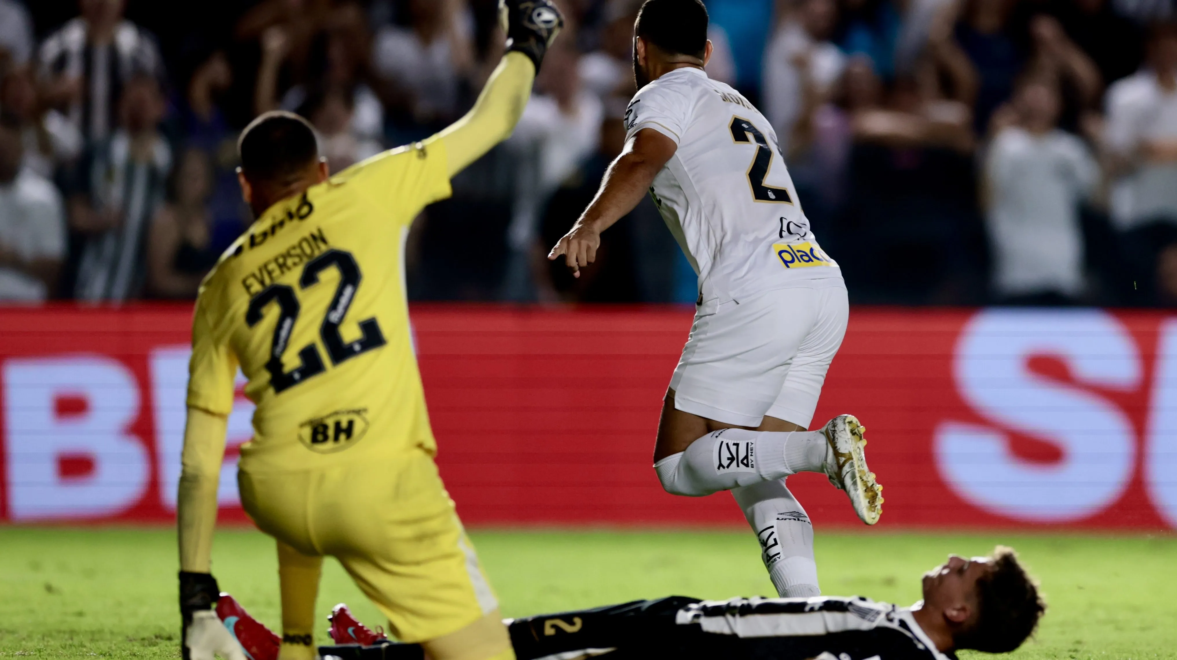 Santos X Atlético-MG. Foto: Marcello Zambrana/AGIF
