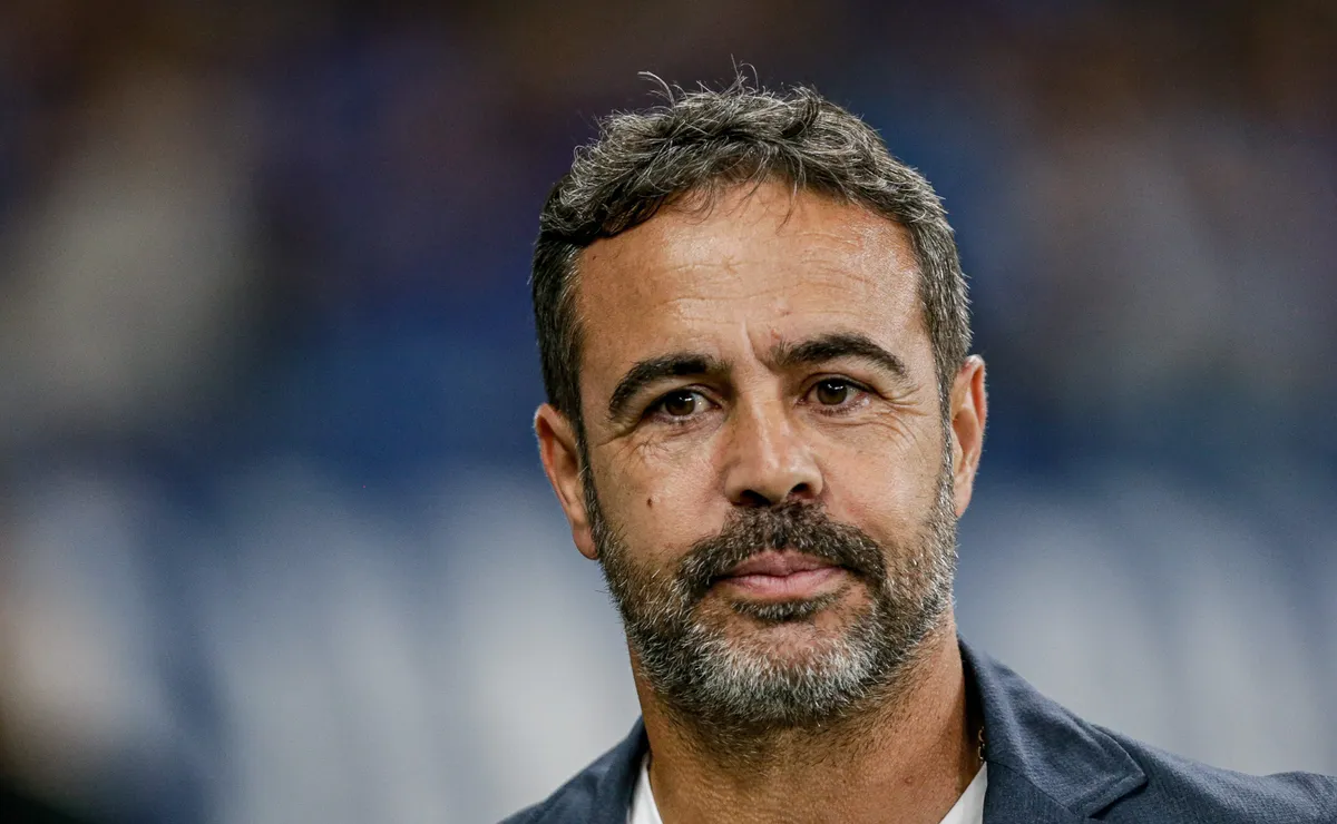 Artur Jorge tem quatro desfalques pela Libertadores e vai repetir escalação no Cruzeiro