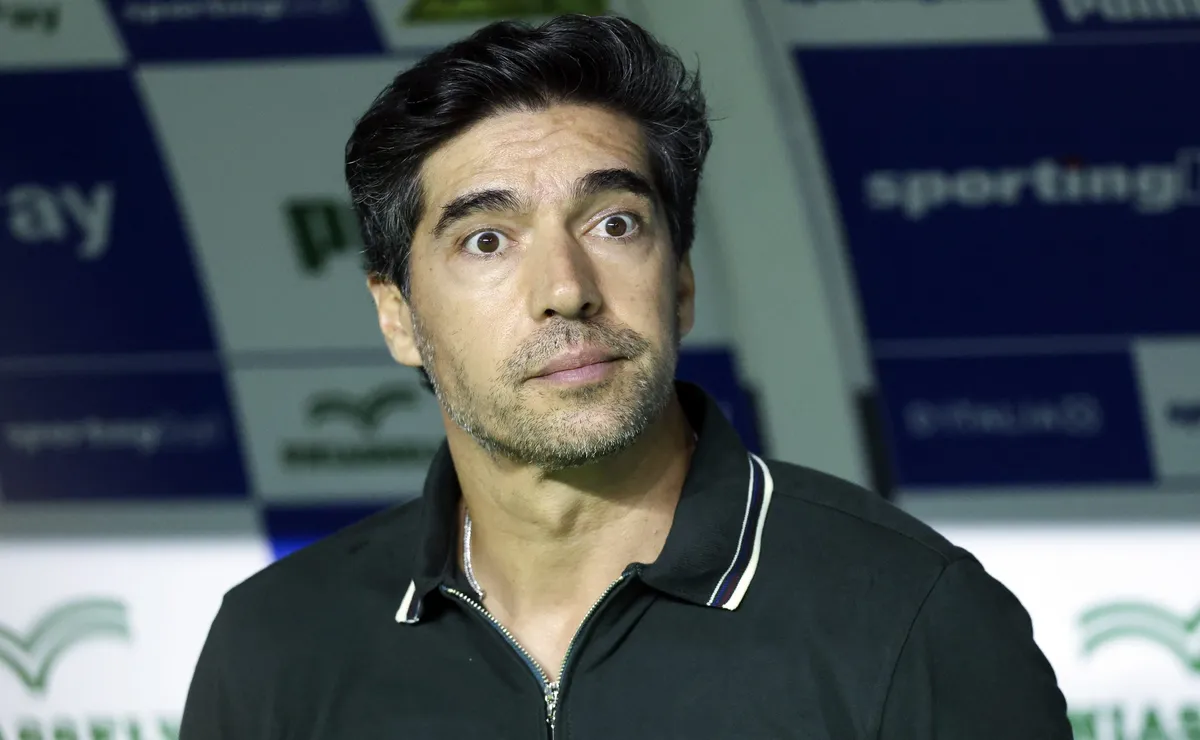 STJD reduz pena de Abel Ferreira, mas técnico desfalcará Palmeiras em mais quatro jogos