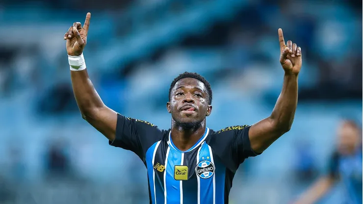 Amuzu marcou o primeiro gol gremista na Sul-Americana 2026