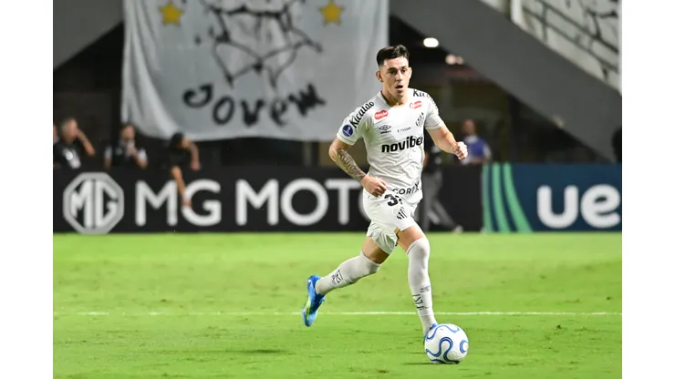 Escobar está fora da partida por suspensão. Foto: Jota Erre/AGIF