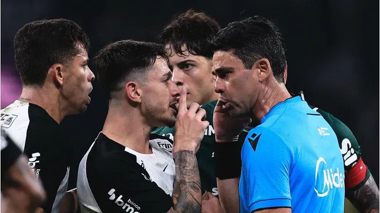 CBF enxerga que árbitro Flávio Rodrigues de Souza acertou ao não marcar pênalti em Ramón Sosa