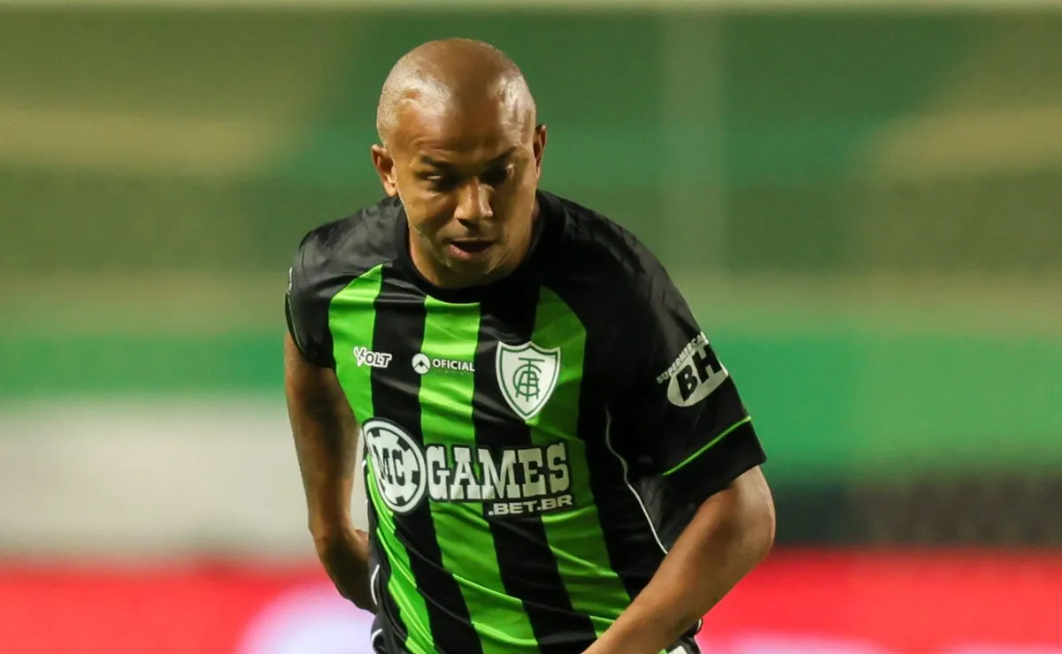 Ex-Fluminense, Mariano anuncia aposentadoria aos 39 anos após carreira vitoriosa no Brasil e exterior