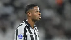 Júnior Santos, atacante do Botafogo - Foto: Thiago Ribeiro/AGIF