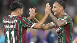 Savarino e Arana comemoram o gol do Fluminense diante do Rivadavia