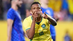 Danilo, meio-campista do Botafogo pela Seleção Brasileira - Foto: Rich Storry/Getty Images