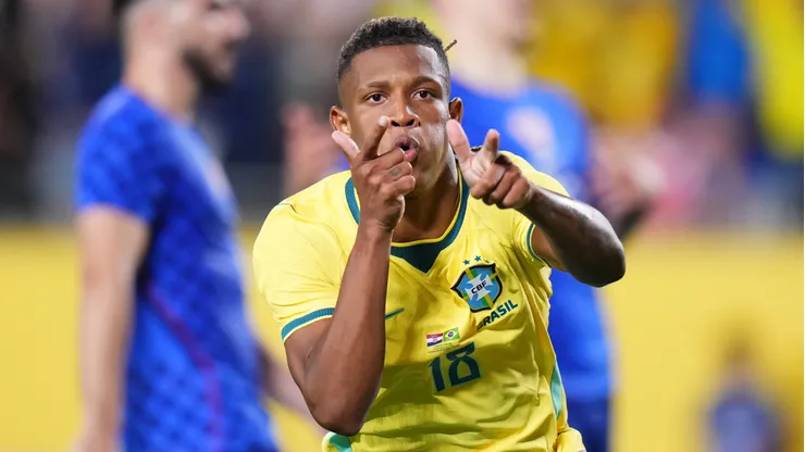 Danilo, meio-campista do Botafogo pela Seleção Brasileira - Foto: Rich Storry/Getty Images