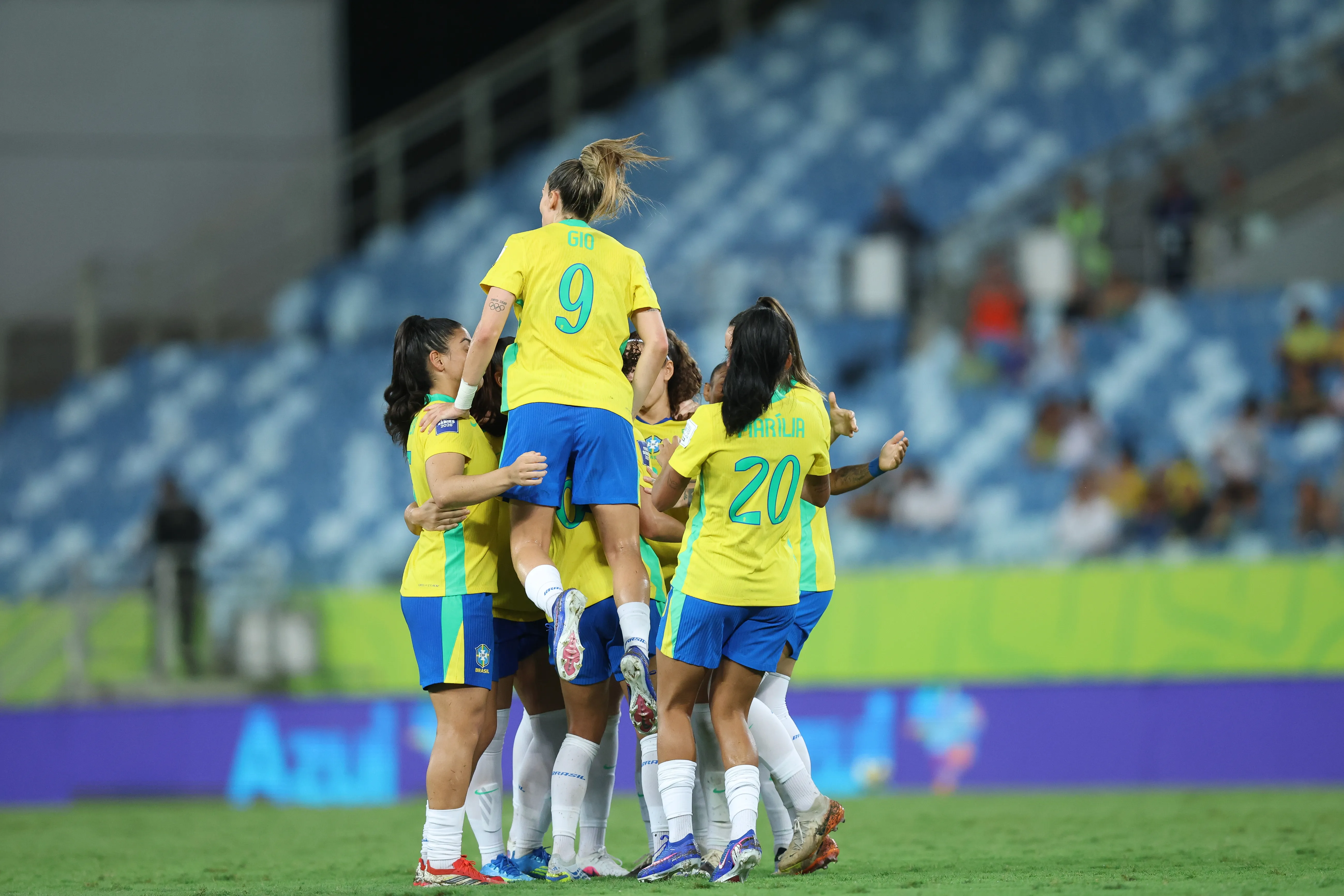 Jogadoras celebram goleada histórica. Foto: Lívia Villas Boas/CBF