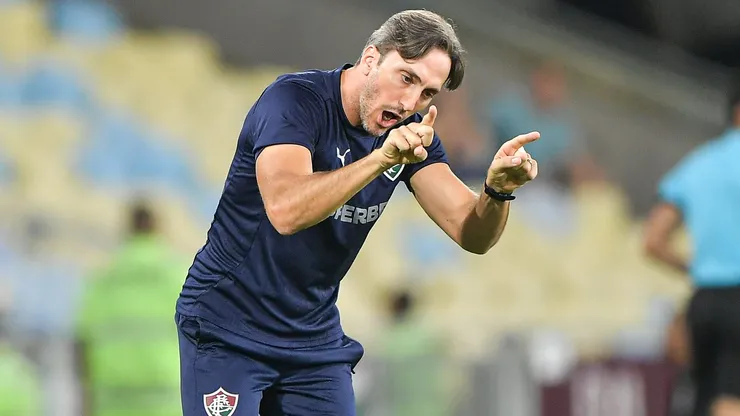 Luís Zubeldía durante a estreia do Fluminense em casa na Libertadores