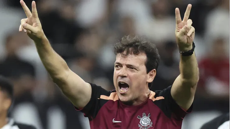 Diniz durante vitória desta quarta-feira (15)