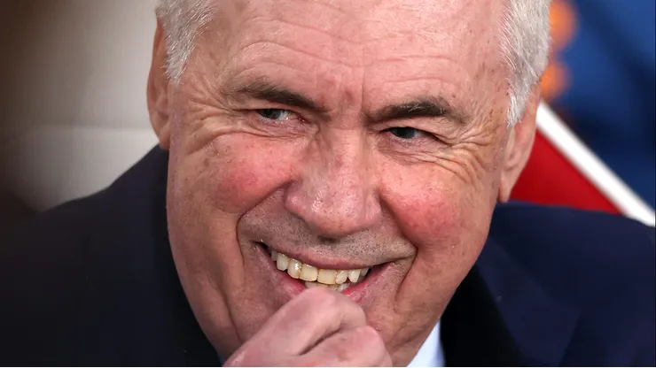 Ancelotti durante amistoso contra o Senegal