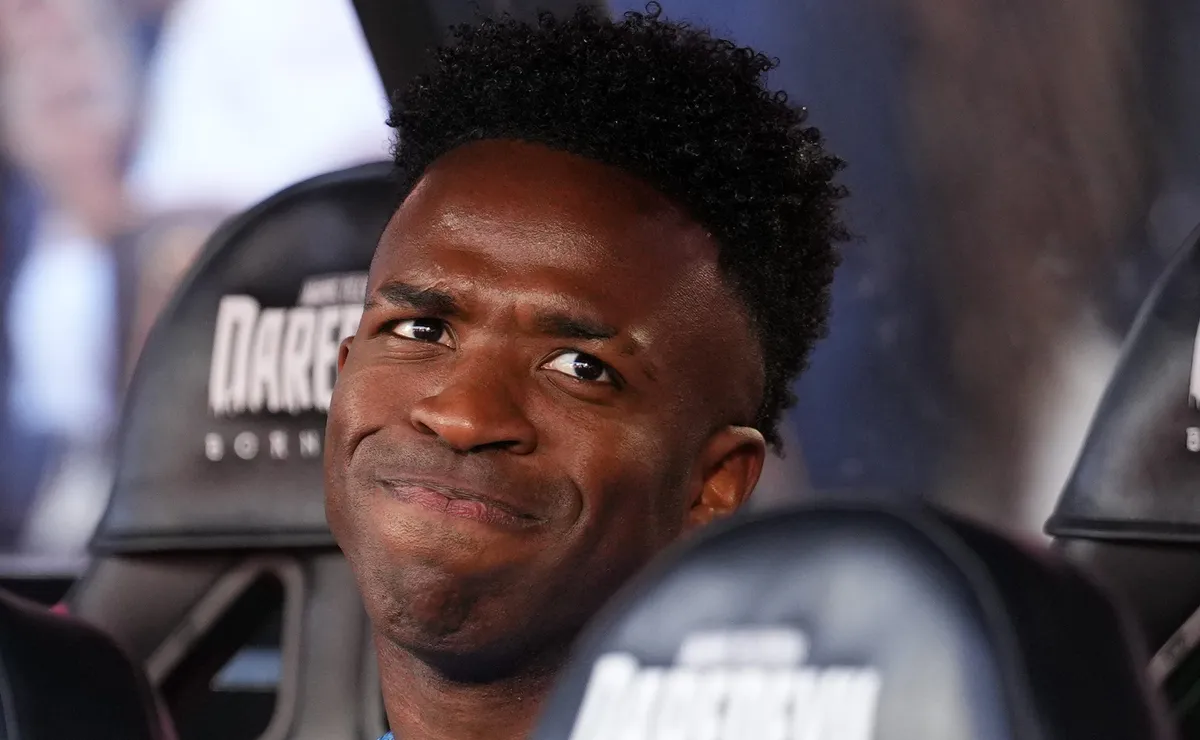 Chelsea prepara investida forte pela contratação do atacante Vinícius Júnior e 2,5% são do Flamengo