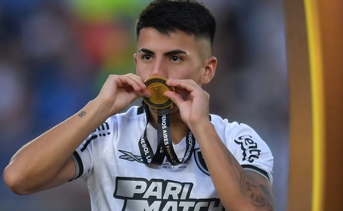 Atlético de Madrid quer cerca de R$ 176 milhões para negociar Almada, alvo do Palmeiras