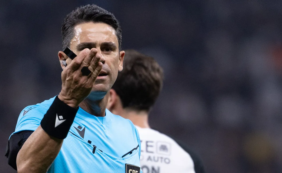 Árbitro de Corinthians x Palmeiras ganha moral com CBF e apitará jogo do Flamengo no Maracanã