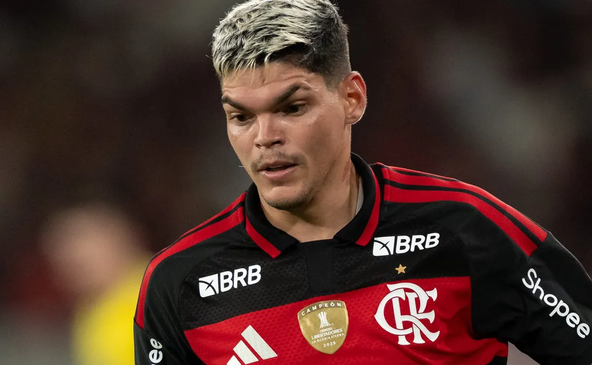 Ayrton Lucas é testado e pode ser titular do Flamengo contra o Independiente Medellín