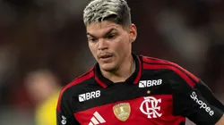 Lateral teve altos e baixos - Foto: Jorge Rodrigues/AGIF.