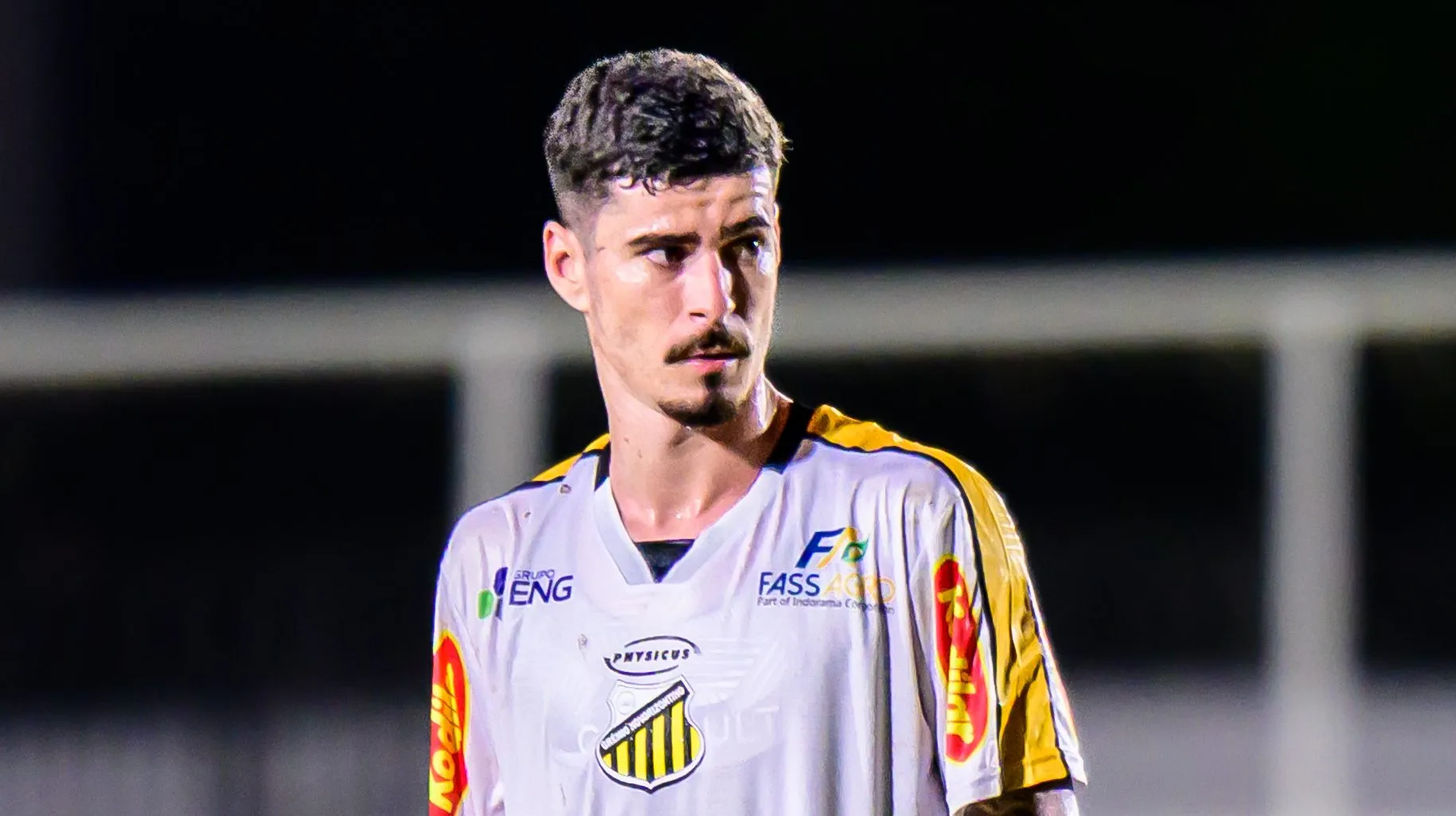 Rômulo, meia do Palmeiras, emprestado ao Novorizontino