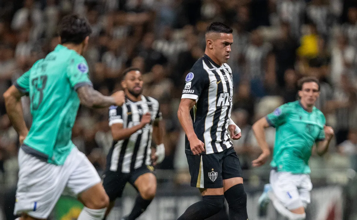 Atlético-MG vence Juventud-URU por 2 a 1 com gol no final e conquista 1ª vitória na Sul-Americana