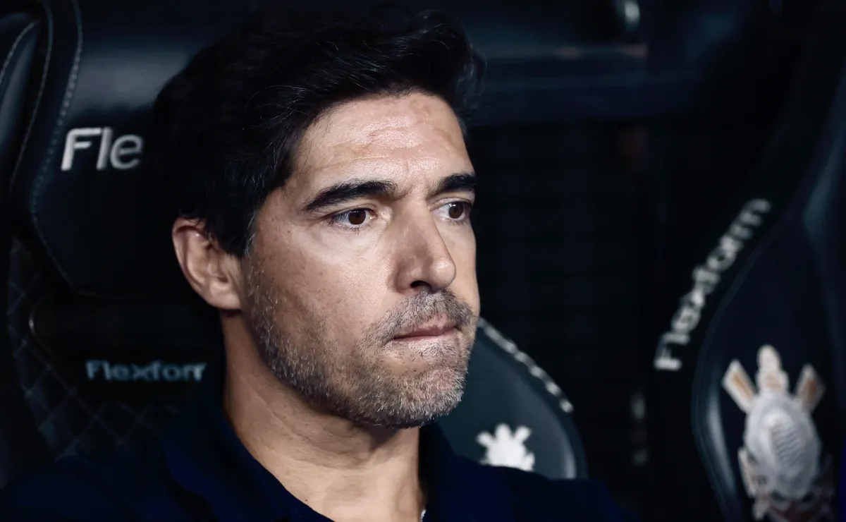 Abel Ferreira dá leve provocada no Corinthians ao analisar polêmico dérbi: “Tem que manter essa vontade”