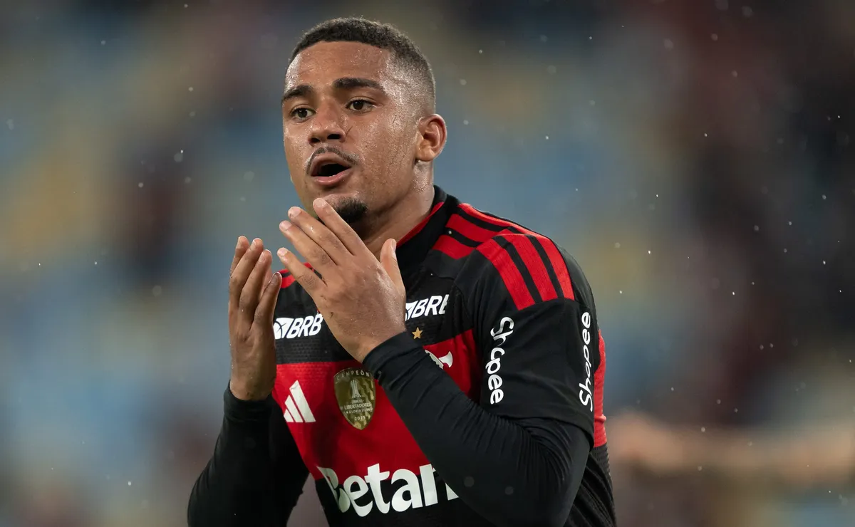 Samuel Lino revela desconforto com Filipe Luís e detalha como liberdade com Jardim mudou seu futebol