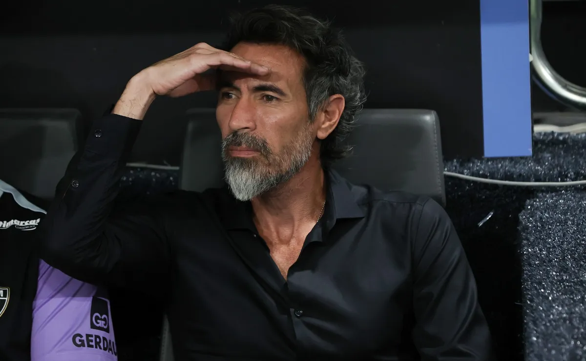 Dominguéz expõe que principal desafio no Atlético-MG é conseguir lidar com o grupo