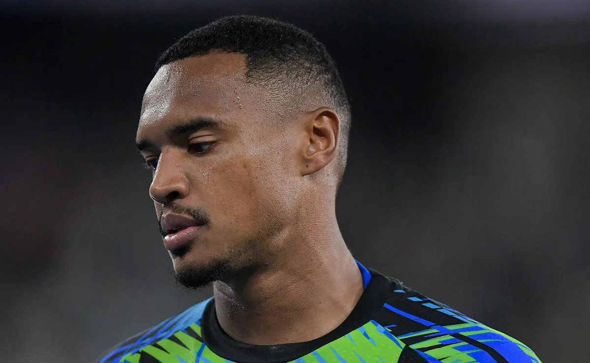 Diretoria do Cruzeiro muda o foco na busca por goleiro e torcida aprova John, ex-Botafogo