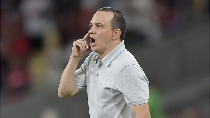 Alejandro Restrepo tecnico do Independiente Medellin durante partida contra o Flamengo no estadio Maracana pelo campeonato Copa Libertadores 2026.