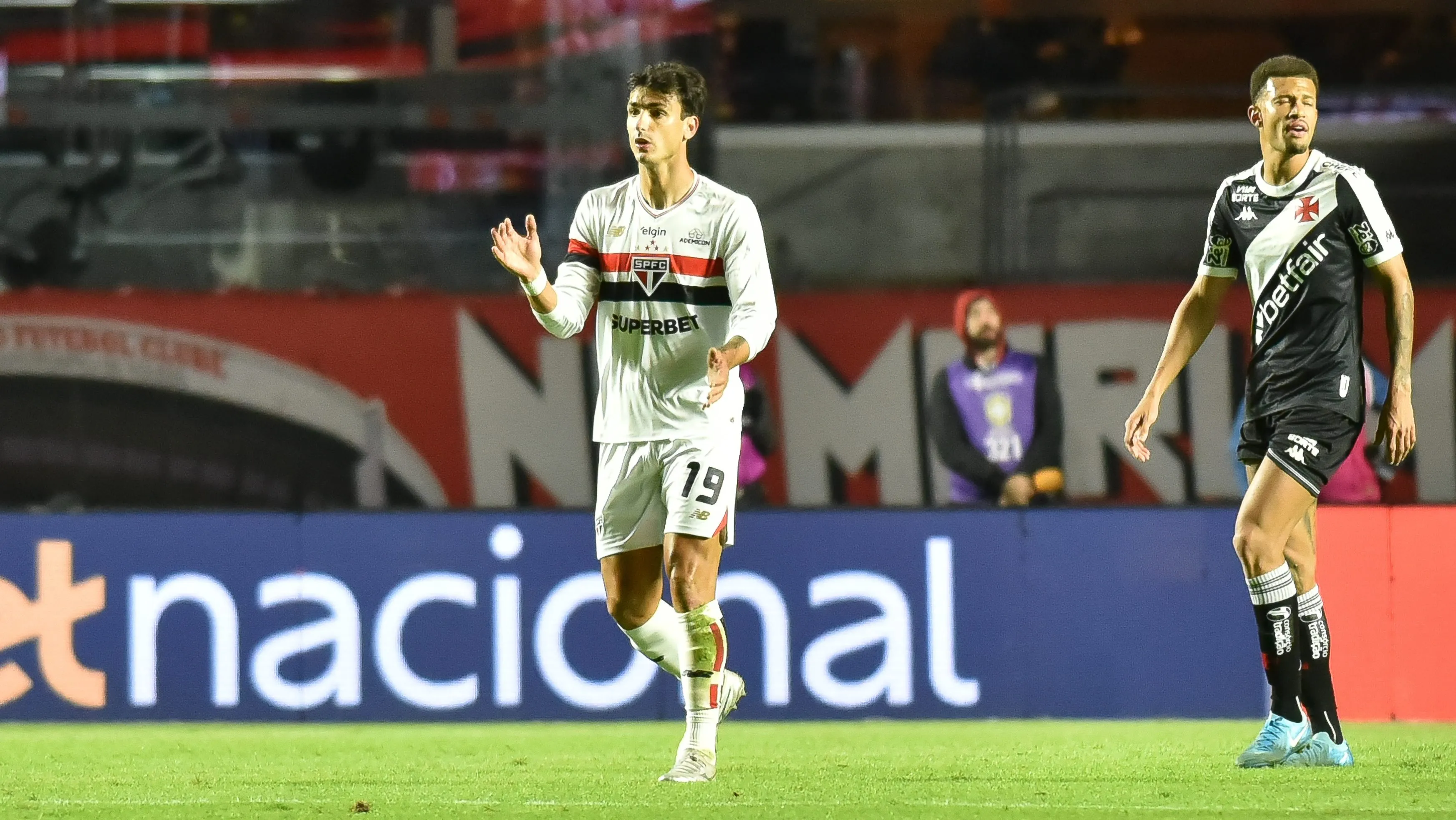 São Paulo e Vasco. Foto: Jota Erre/AGIF